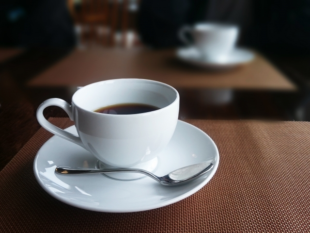 カフェでコーヒーをイートインしたら10%の消費税